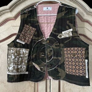 Everyday Chic boutique brand Quilted boho Patchwork Camo Camouflage Vest size S